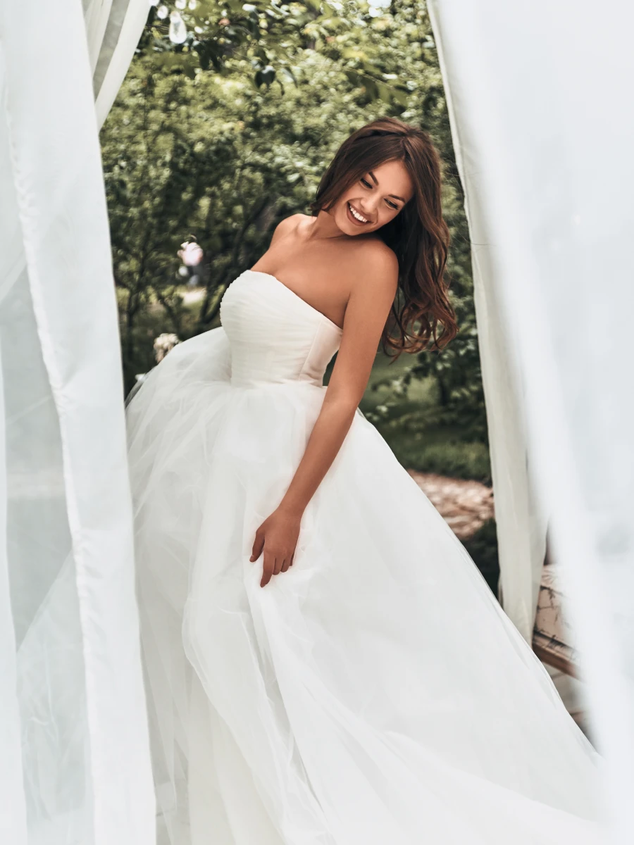 06. Le Chic Bruids- Galawereld - Bruidsjurken - Strapless bruidsjurken
